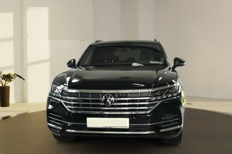 Volkswagen Touareg din 2021 cu 27.368 km - oferta VOL126115 - foto 2