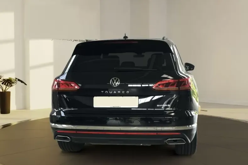 Volkswagen Touareg din 2021 cu 27.368 km - oferta VOL126115 - foto 3