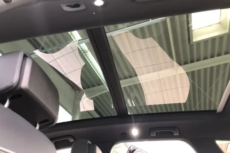 Volkswagen Touareg din 2021 cu 27.368 km - oferta VOL126115 - foto 6