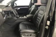 Volkswagen Touareg din 2021 cu 27.368 km - oferta VOL126115 - foto 12