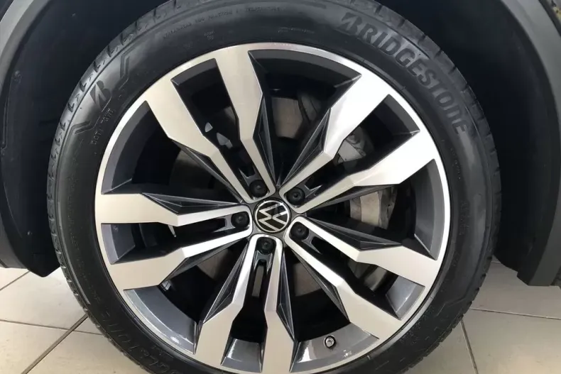 Volkswagen Touareg din 2021 cu 27.368 km - oferta VOL126115 - foto 16