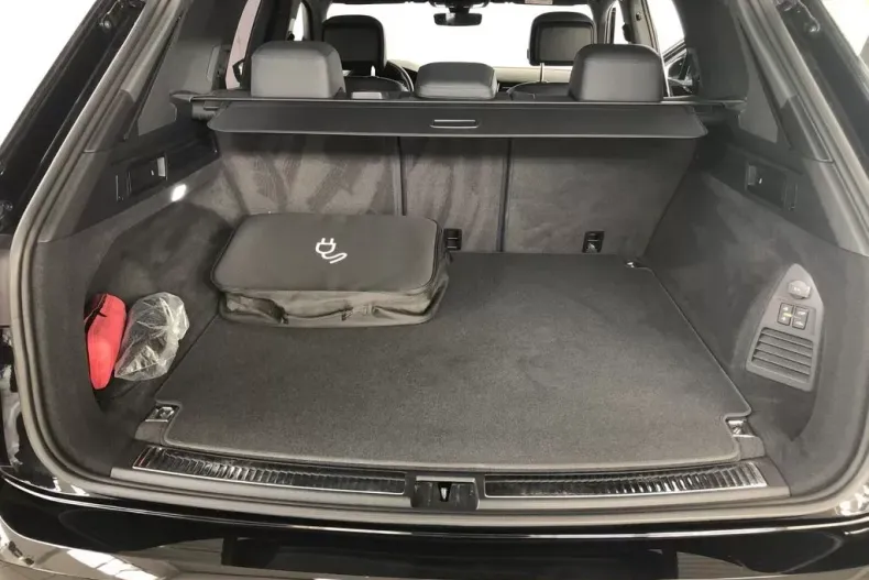 Volkswagen Touareg din 2021 cu 27.368 km - oferta VOL126115 - foto 18