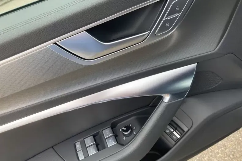 Audi A6 din 2020 cu 33.546 km - oferta AUD126119 - foto 12