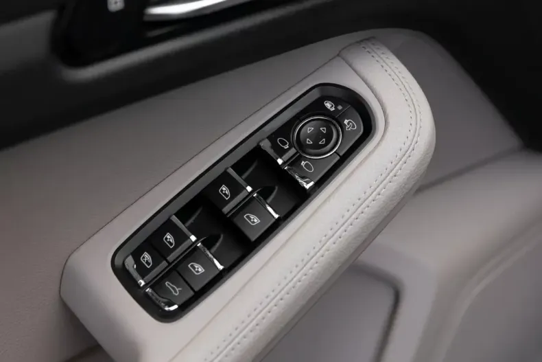 Porsche Macan din 2021 cu 26.542 km - oferta POR126120 - foto 20