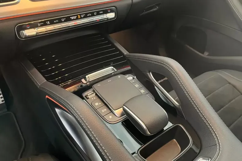 Mercedes-Benz GLE 300 din 2022 cu 10 km - oferta MER126122 - foto 10