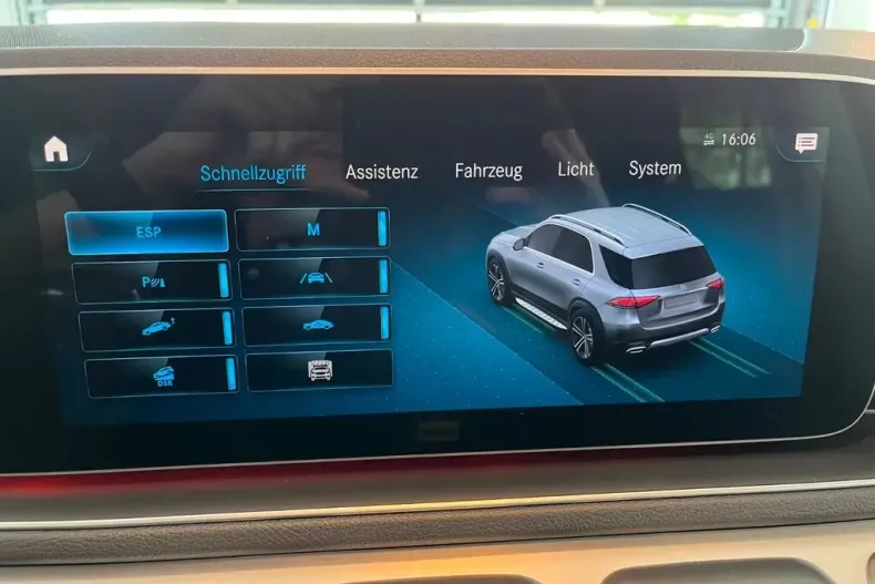 Mercedes-Benz GLE 300 din 2022 cu 10 km - oferta MER126122 - foto 11