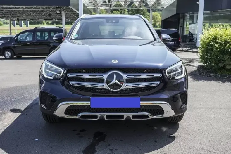 Mercedes-Benz GLC 220 din 2022 cu 15.100 km - oferta MER126123 - foto 2