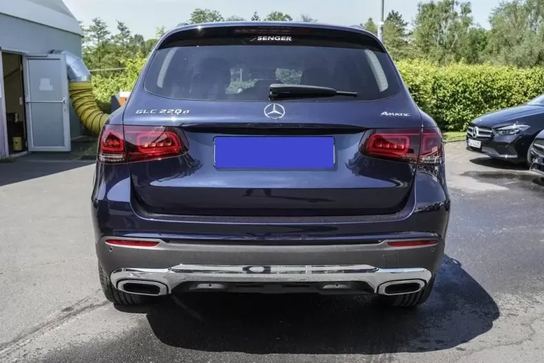 Mercedes-Benz GLC 220 din 2022 cu 15.100 km - oferta MER126123 - foto 3