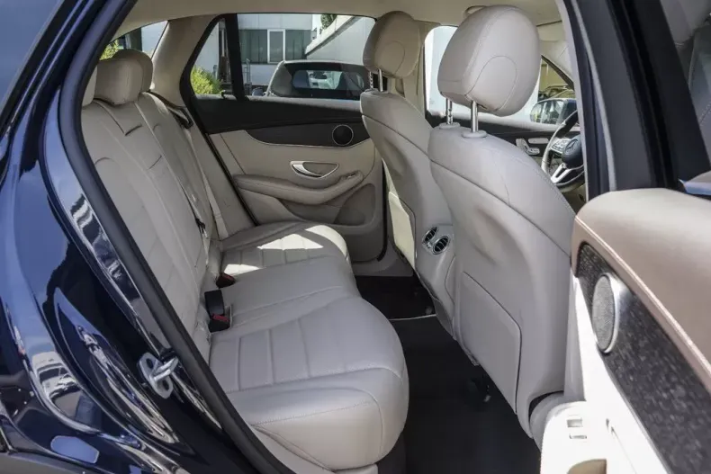 Mercedes-Benz GLC 220 din 2022 cu 15.100 km - oferta MER126123 - foto 7