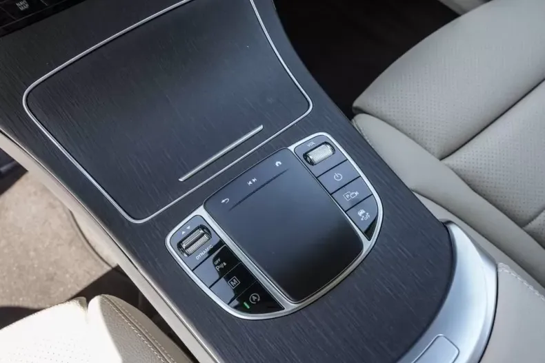 Mercedes-Benz GLC 220 din 2022 cu 15.100 km - oferta MER126123 - foto 10