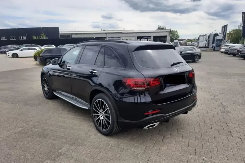 Mercedes-Benz GLC 220 din 2022 cu 7.500 km - oferta MER126124 - foto 3