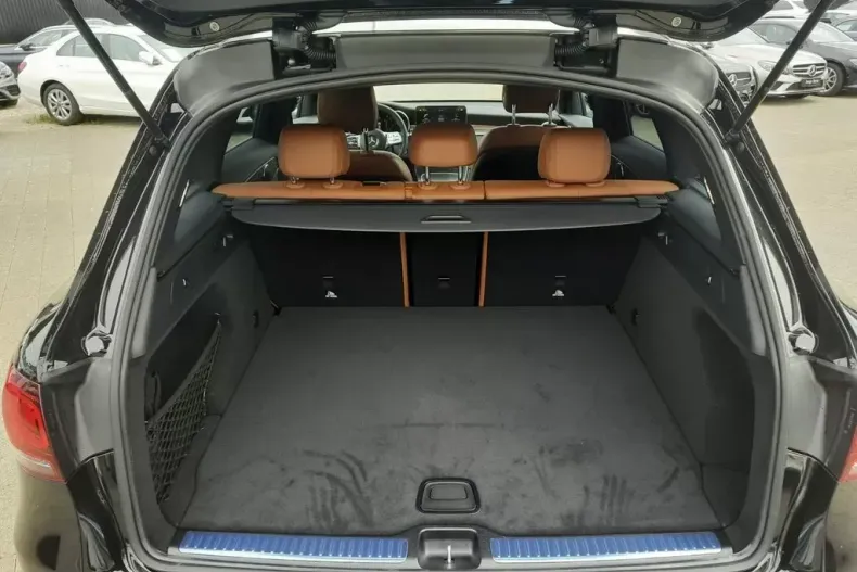 Mercedes-Benz GLC 220 din 2022 cu 7.500 km - oferta MER126124 - foto 6