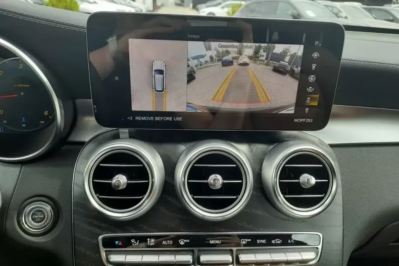 Mercedes-Benz GLC 220 din 2022 cu 7.500 km - oferta MER126124 - foto 11