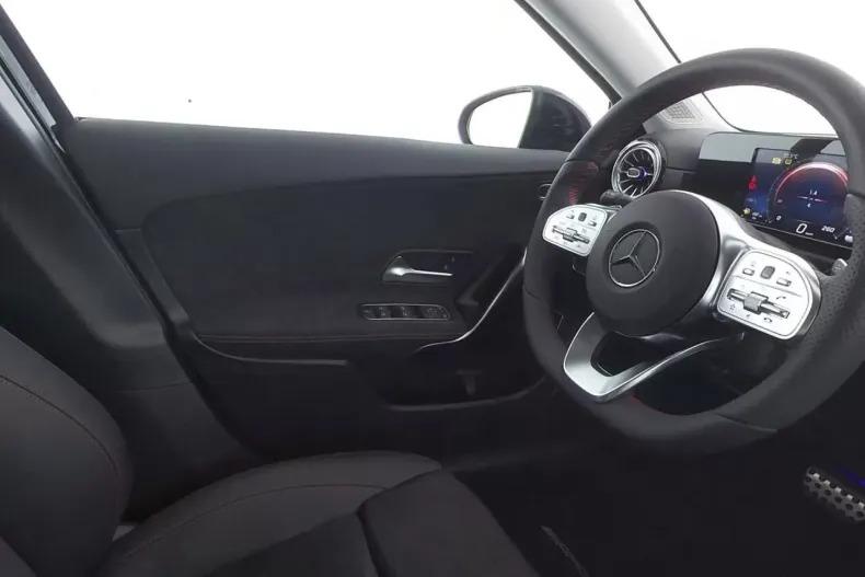 Mercedes-Benz A 250 din 2022 cu 9.900 km - oferta MER126126 - foto 12