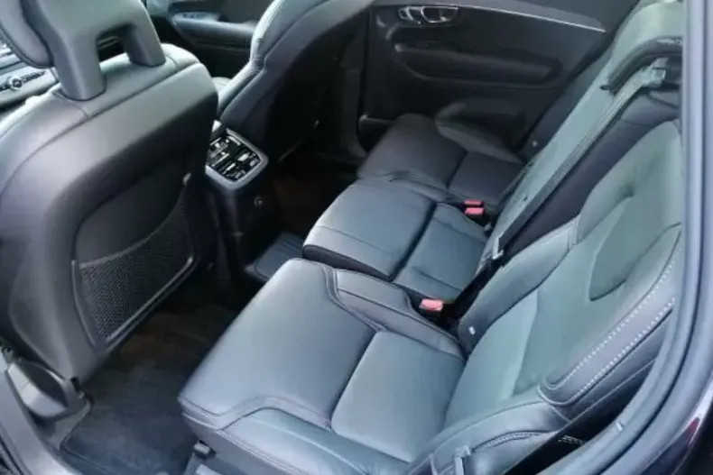 Volvo XC90 din 2021 cu 42.000 km - oferta VOL126128 - foto 5