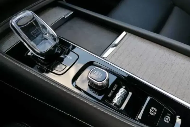 Volvo XC90 din 2021 cu 42.000 km - oferta VOL126128 - foto 11