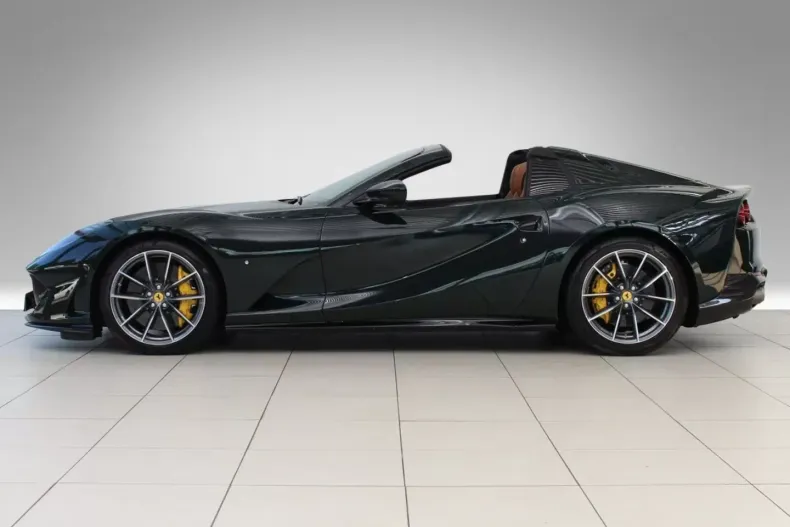 Ferrari 812 din 2022 cu 4.750 km - oferta FER126130 - foto 4