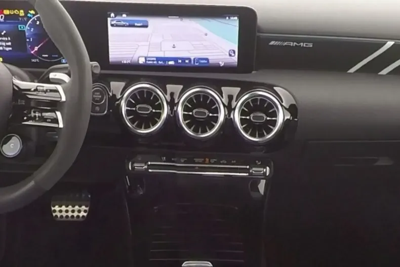 Mercedes-Benz A 35 AMG din 2023 cu 21.175 km - oferta MER126141 - foto 3