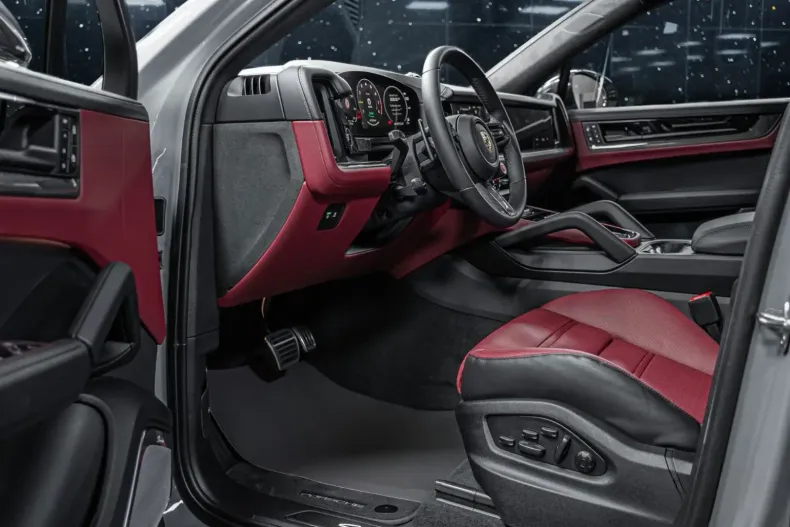 Porsche Cayenne din 2024 cu 0 km - oferta POR126142 - foto 3