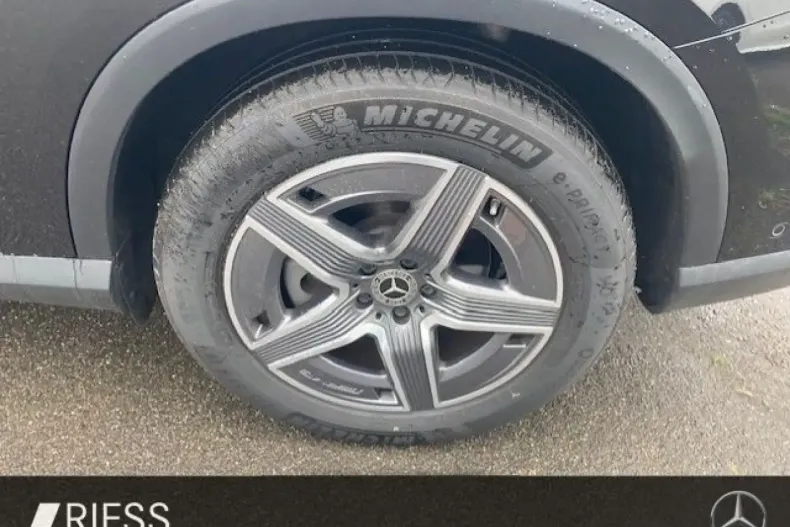 Mercedes-Benz GLC 220 din 2022 cu 45.400 km - oferta MER126146 - foto 3