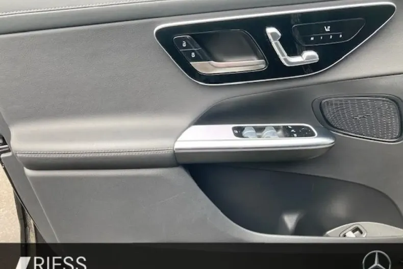 Mercedes-Benz GLC 220 din 2022 cu 45.400 km - oferta MER126146 - foto 7