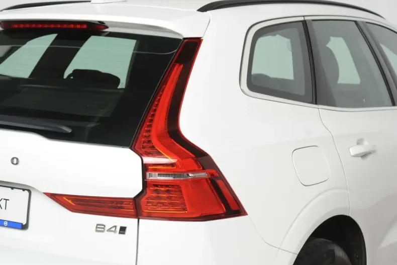 Volvo XC60 din 2022 cu 109.000 km - oferta VOL126148 - foto 9