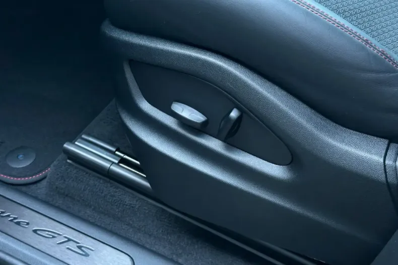 Porsche Cayenne din 2024 cu 6.400 km - oferta POR126149 - foto 22