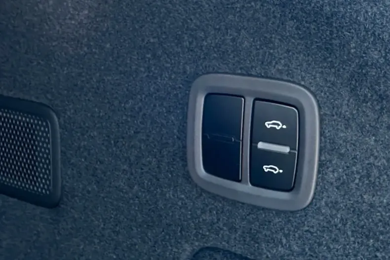 Porsche Cayenne din 2024 cu 6.400 km - oferta POR126149 - foto 24