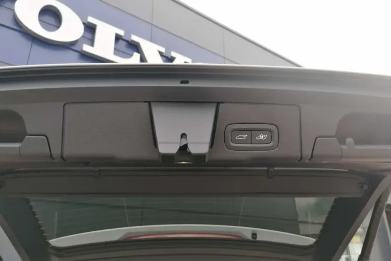 Volvo XC60 din 2023 cu 10.581 km - oferta VOL126151 - foto 13