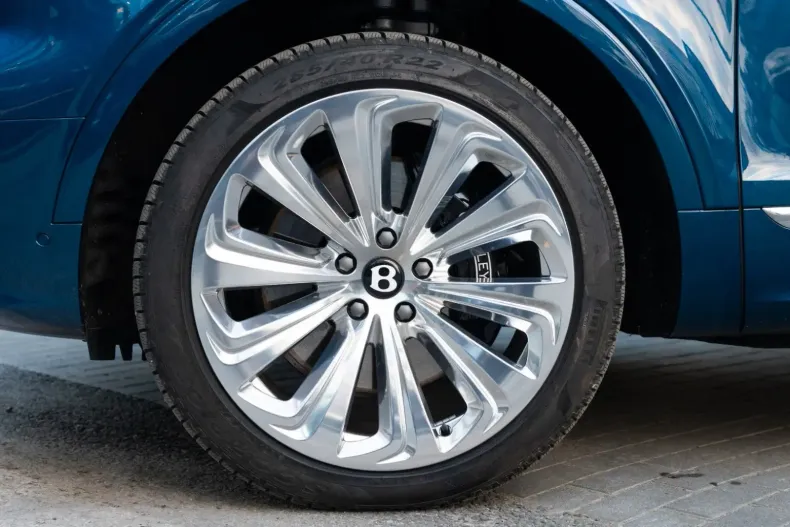 Bentley Bentayga din 2023 cu 8.000 km - oferta BEN126152 - foto 6