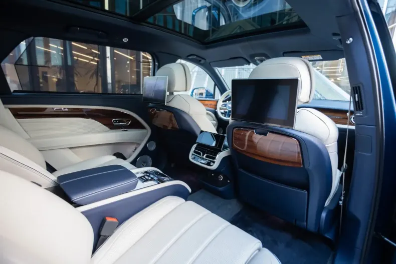 Bentley Bentayga din 2023 cu 8.000 km - oferta BEN126152 - foto 9