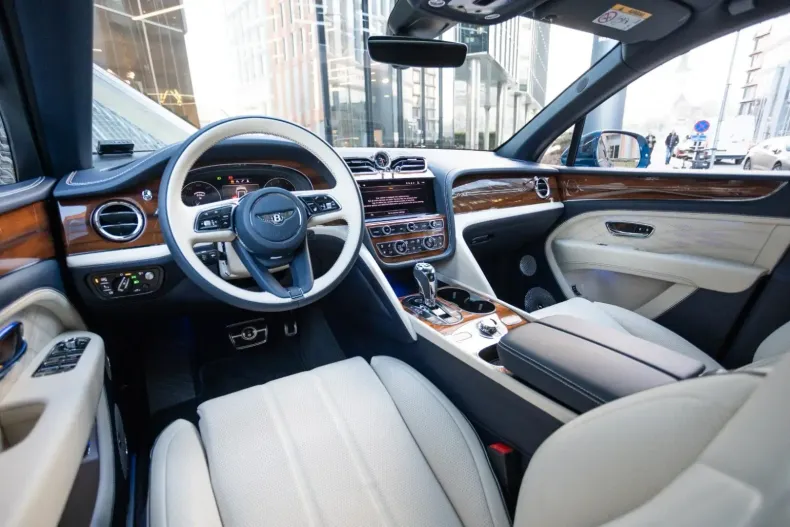 Bentley Bentayga din 2023 cu 8.000 km - oferta BEN126152 - foto 12