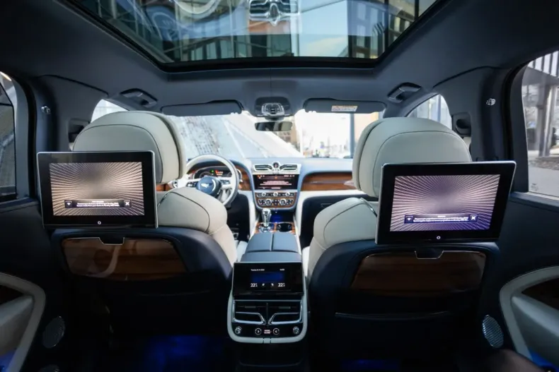 Bentley Bentayga din 2023 cu 8.000 km - oferta BEN126152 - foto 15