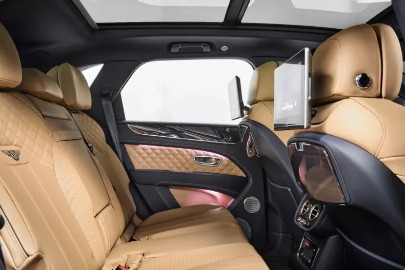 Bentley Bentayga din 2023 cu 2.000 km - oferta BEN126153 - foto 6