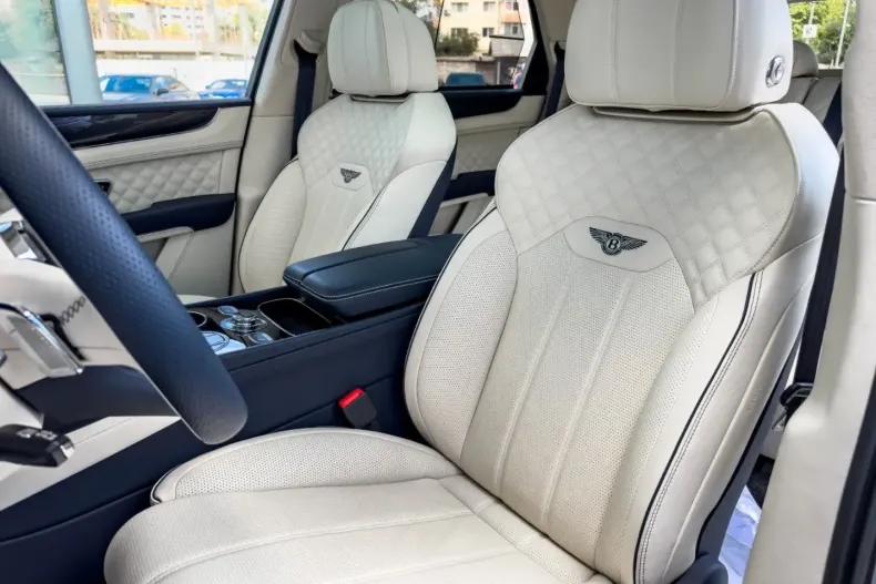 Bentley Bentayga din 2023 cu 8.910 km - oferta BEN126155 - foto 10