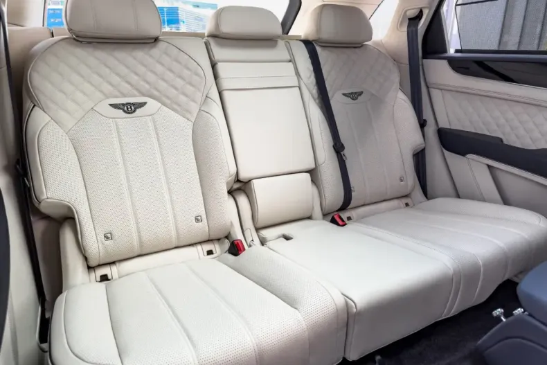 Bentley Bentayga din 2023 cu 8.910 km - oferta BEN126155 - foto 12