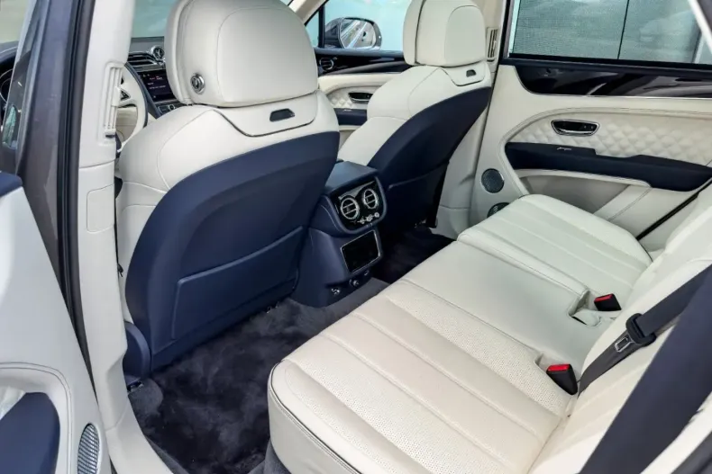 Bentley Bentayga din 2023 cu 8.910 km - oferta BEN126155 - foto 15