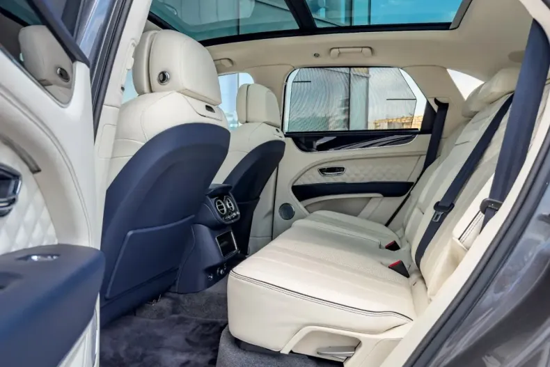 Bentley Bentayga din 2023 cu 8.910 km - oferta BEN126155 - foto 21