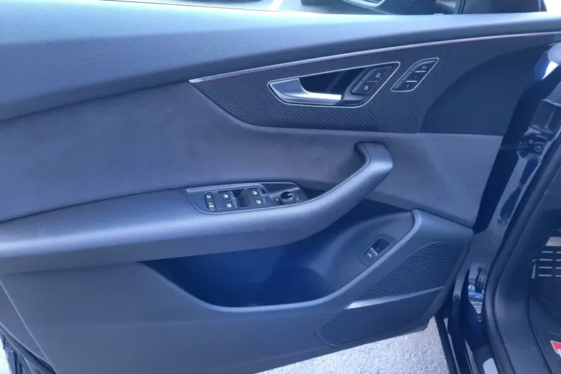 Audi SQ8 din 2023 cu 22.500 km - oferta AUD126156 - foto 10