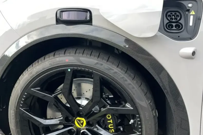 Lotus Eletre din 2023 cu 21.000 km - oferta LOT126157 - foto 24