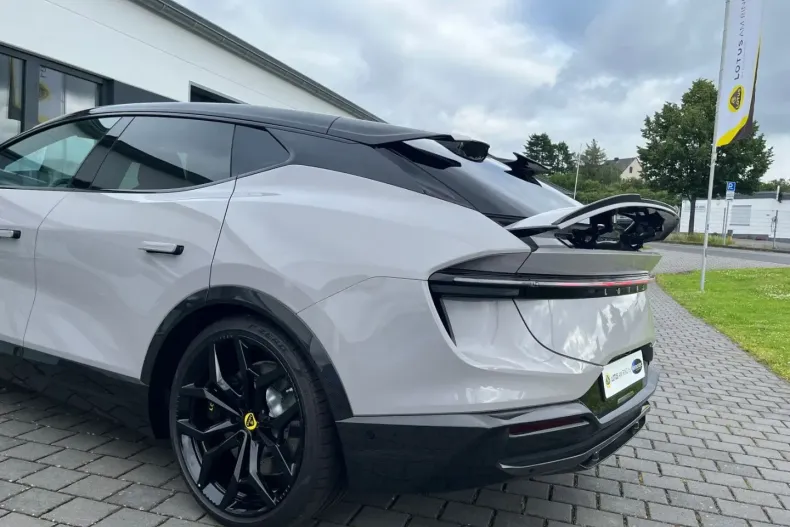 Lotus Eletre din 2023 cu 21.000 km - oferta LOT126157 - foto 26