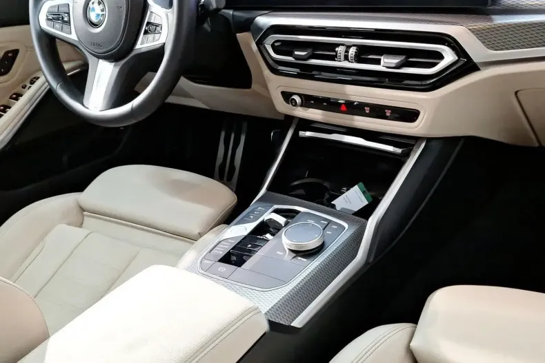 BMW 330 din 2023 cu 20.000 km - oferta BMW126158 - foto 10