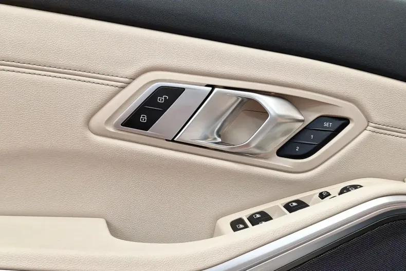 BMW 330 din 2023 cu 20.000 km - oferta BMW126158 - foto 12