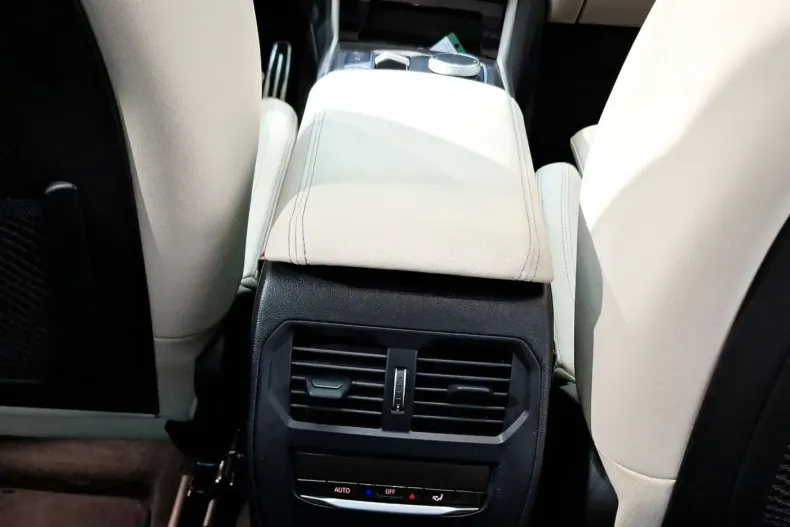 BMW 330 din 2023 cu 20.000 km - oferta BMW126158 - foto 13