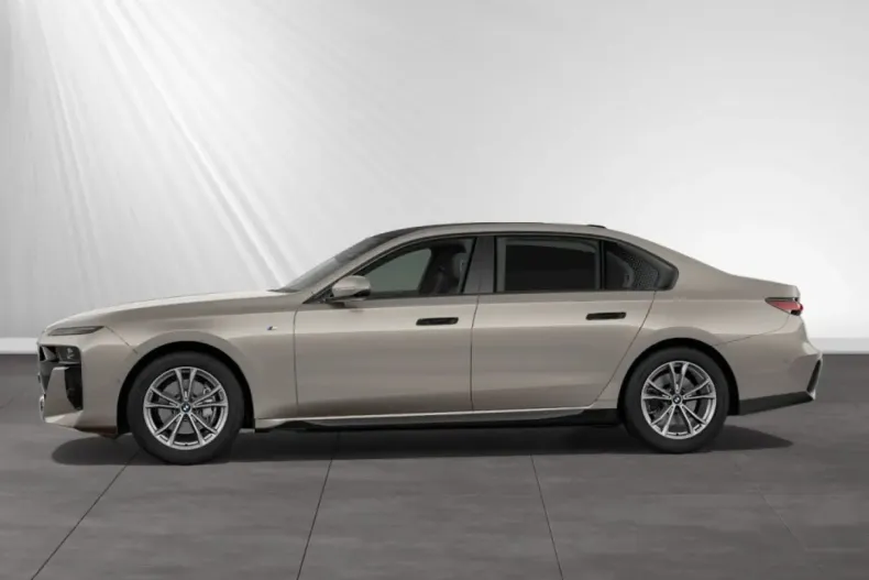 BMW 740 din 2023 cu 29.211 km - oferta BMW126169 - foto 5
