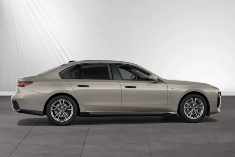 BMW 740 din 2023 cu 29.211 km - oferta BMW126169 - foto 8