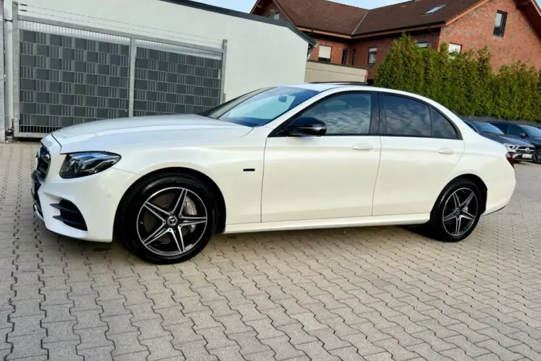 Mercedes-Benz E 300 din 2020 cu 76.000 km - oferta MER126177 - foto 2