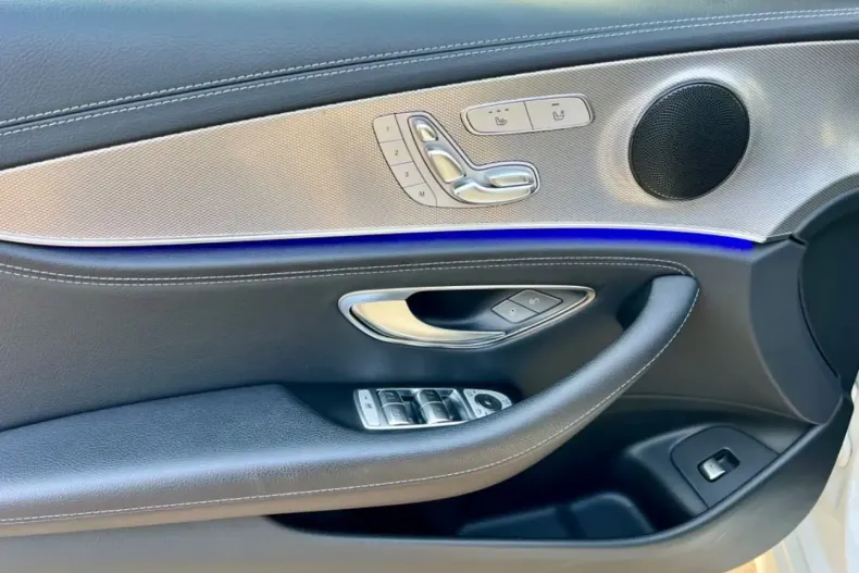 Mercedes-Benz E 300 din 2020 cu 76.000 km - oferta MER126177 - foto 16