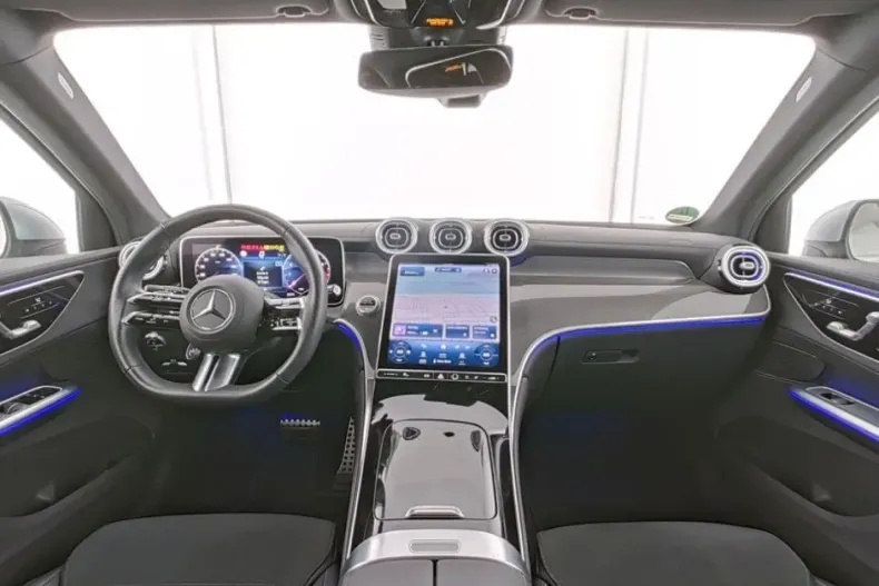 Mercedes-Benz GLC 200 din 2023 cu 12.000 km - oferta MER126179 - foto 5