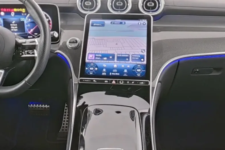 Mercedes-Benz GLC 200 din 2023 cu 12.000 km - oferta MER126179 - foto 9